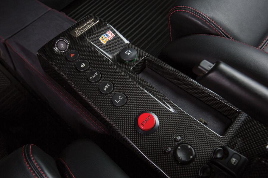 Детали интерьера Ferrari 360 Challenge Stradale 2003 года  (NA) (фото 20 из 40)